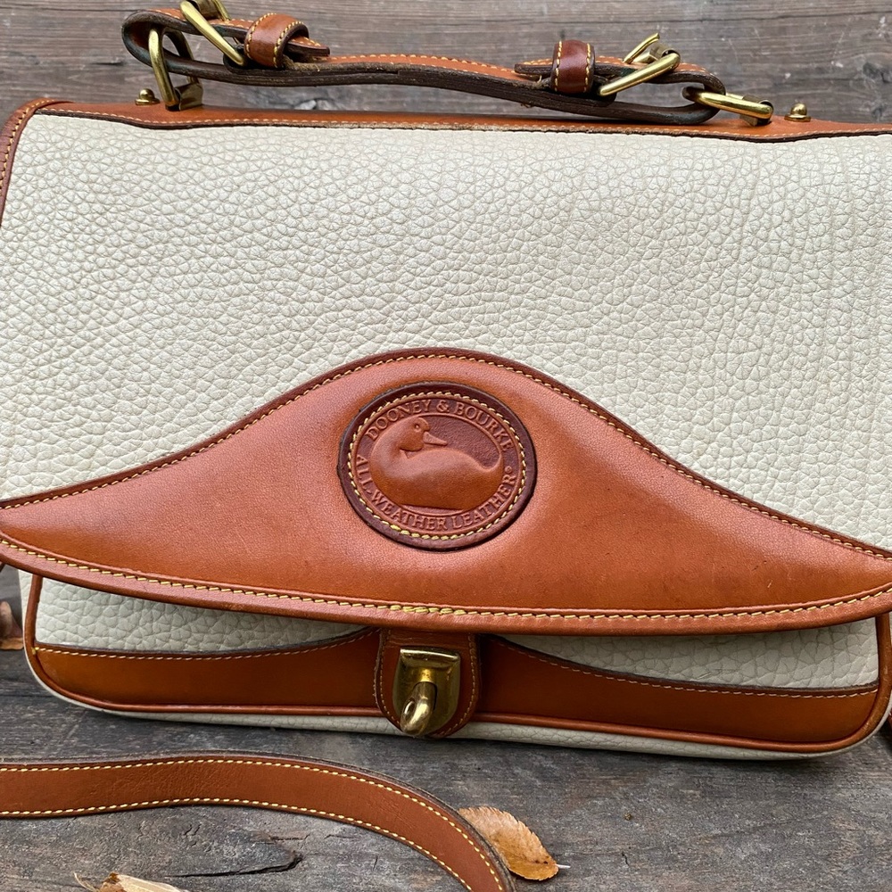 Vintage Dooney & Bourke Purse - Picture 2 of 15